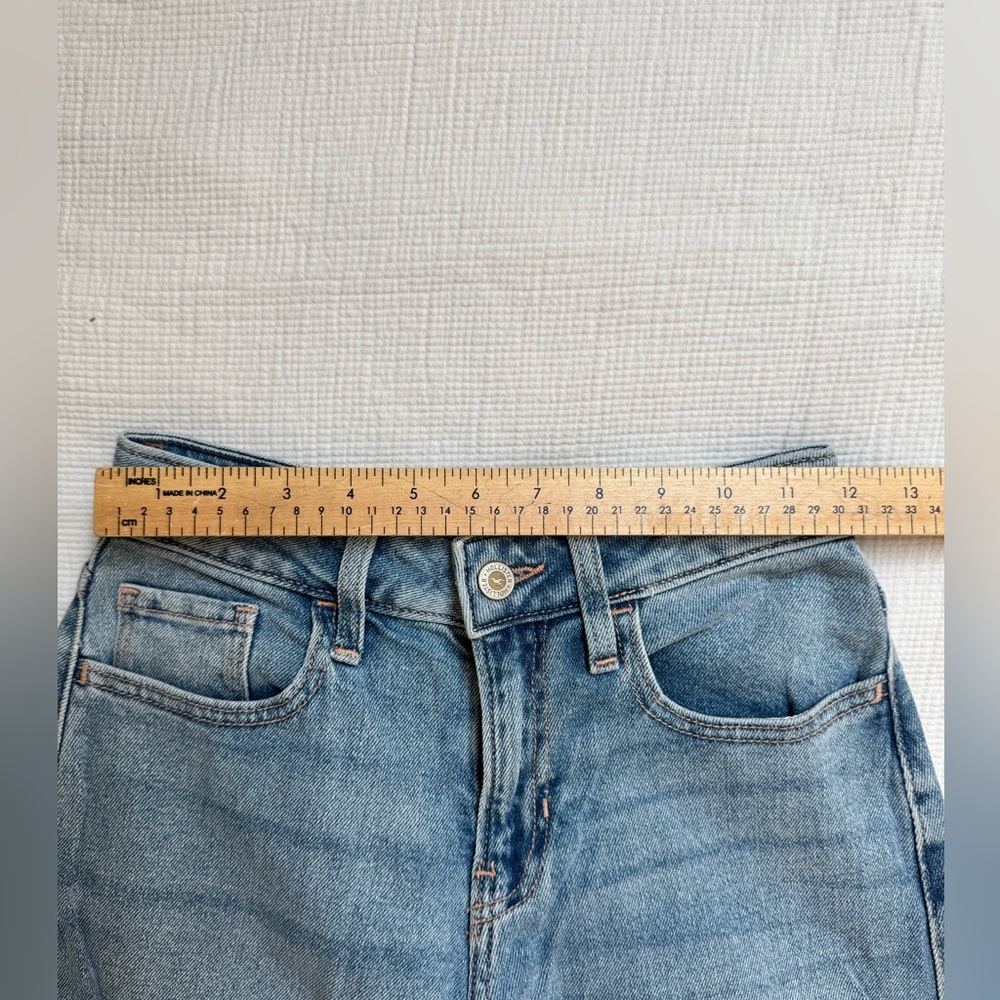 Hollister High Rise Vintage Baggy Ripped Jean Size 00R - Picture 4 of 6
